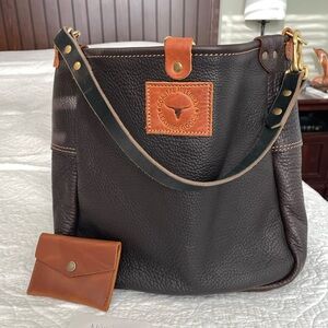 Coastal Hillbilly Bucket Tote Deep Run brown pebble leather